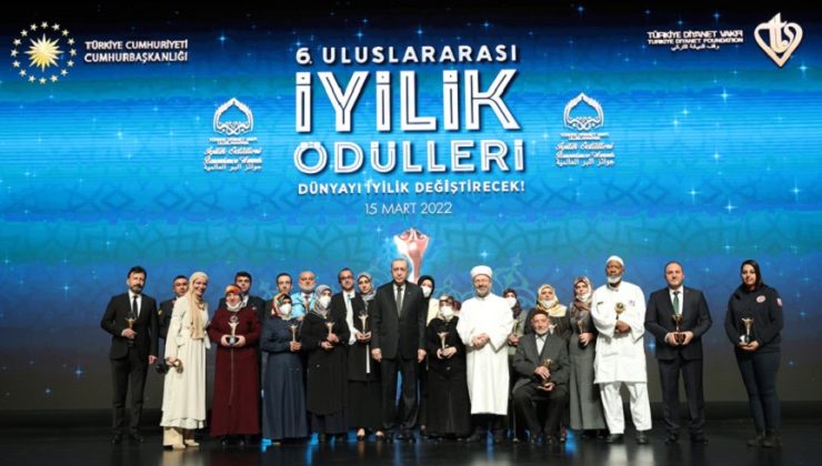 CUMHURBAŞKANI ERDOĞAN: DİYARBAKIR ANNELERİNİN HAYKIRIŞI TERÖRE VURULMUŞ EN AĞIR DARBELERDEN BİRİDİR