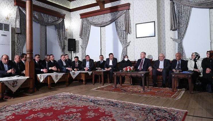 CUMHURBAŞKANI ERDOĞAN, ÇİFTÇİLERLE BULUŞTU: TARIMSAL DESTEKLERİ 29 MİLYAR LİRAYA YÜKSELTTİK