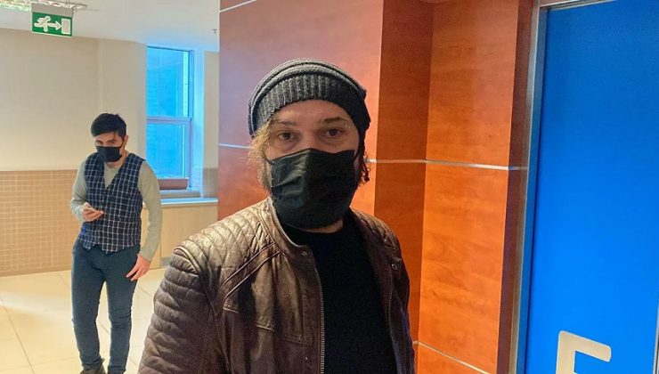 MİKROFONDA SALLAYAN HALİL SEZAİ ADLİYEDE SOHBET EDİYORDUM