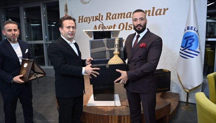 BAŞKAN YAZICI, MİNİBÜSÇÜ ESNAFI İLE İFTAR YAPTI