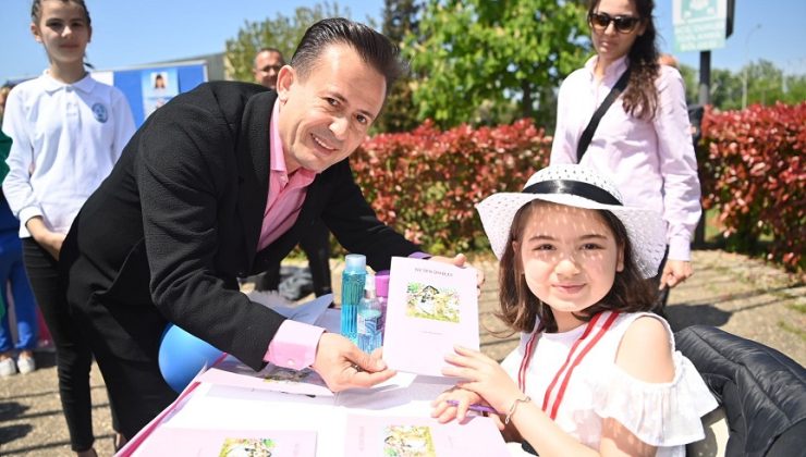 ÇOCUK YAZARLAR İMZA GÜNÜ’NDE BULUŞTU