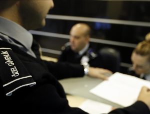 EGM: ÖZEL GÜVENLİK GÖREVLİLERİ ÖNLEYİCİ ARAMA YAPABİLİR