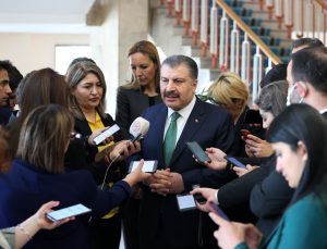 SAĞLIK BAKANI FAHRETTİN KOCA: MAYMUN ÇİÇEĞİ HASTALIĞININ PANDEMİ SEBEBİ OLACAĞINA İNANMIYORUM