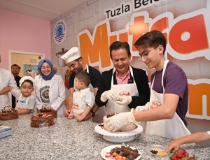 BAŞKAN YAZICI, AÇEM’Lİ BABALAR İLE BİRLİKTE PASTA YAPARAK BABALAR GÜNÜ’NÜ KUTLADI