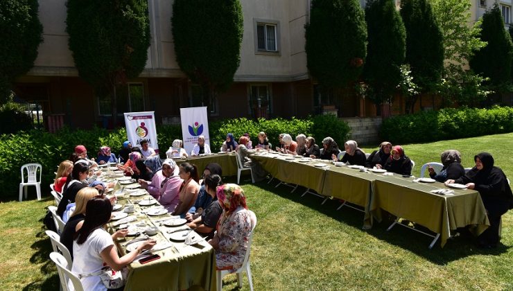 TUZLA BELEDİYESİ MUTFAK AKADEMİSİ ÖĞRENCİLERİ TÜRK MUTFAĞI HAFTASI ETKİNLİĞİ DÜZENLEDİ