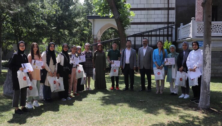 PENDİK ŞULE YÜKSEL ŞENLER KIZ AİHL  BÜYÜK ÖDÜL