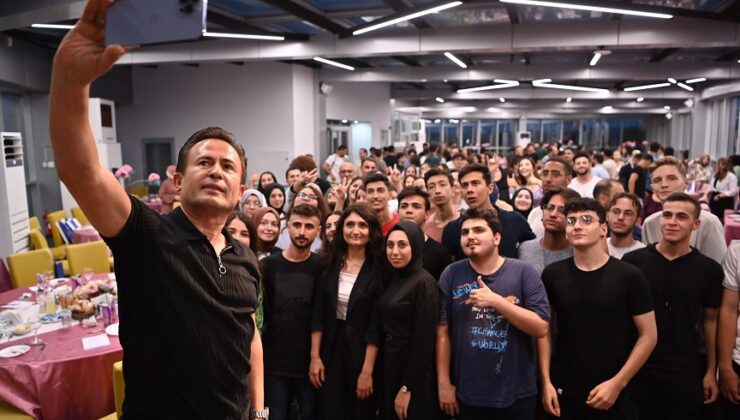 TUZLA BELEDİYE BAŞKANI DR.ŞADİ YAZICI: “ZAMAN ZAMAN AÇILAN KAPILAR VARDIR, SAYISI KAPANANLARDAN FAZLADIR”