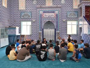 TUZLA BELEDİYE BAŞKANI DR. ŞADİ YAZICI, “RUHUMUZA EN GÜZEL GELEN GIDA İNANÇLARIMIZ VE DEĞERLERİMİZDİR”