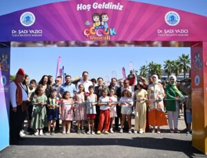 ÇOCUKLAR İÇİN KIRMIZI MAİL HATTI İLK DEFA TUZLA’DA HAYATA GEÇTİ