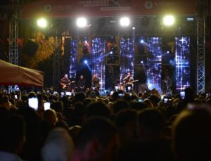 TUZLA’DA 29 EKİM CUMHURİYET BAYRAMI COŞKUSU YAŞANDI