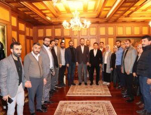 TALHA BAŞKAN KINIYOR VE LANETLİYORUZ