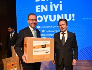 İYİLİK ŞAMPİYONLARI ÖDÜLLERİNİ ALDI
