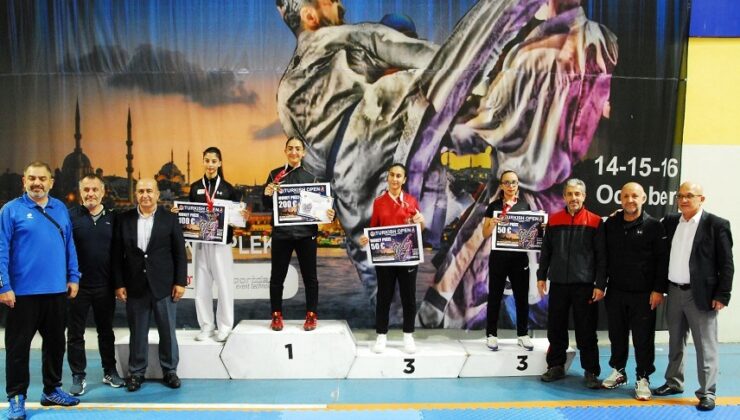 KALE OKULLARI BAŞARIYA DOYMUYOR!