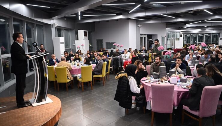 TUZLA BELEDİYE BAŞKANI DR. ŞADİ YAZICI; “ÖĞRETMENLER, ÖĞRENCİLERİN ROL MODELİDİR”