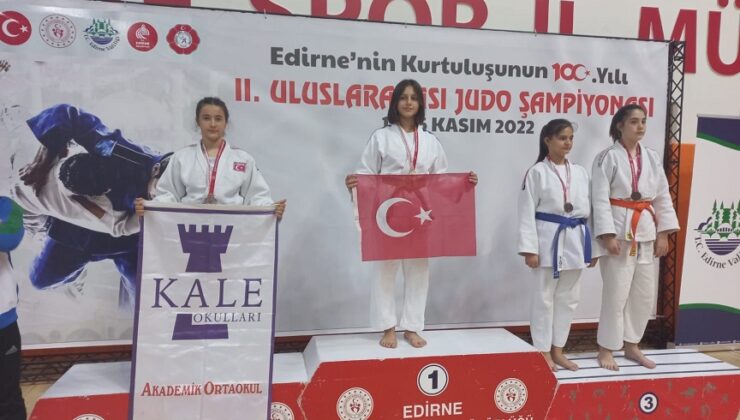 KALE MESLEK LİSESİ ÖĞRENCİSİ MERVE NUR DOĞRU’NUN MADALYA BAŞARISI