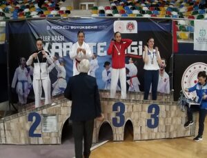 KALE OKULLARINDAN KOLEKSİYONA YENİ BİR MADALYA