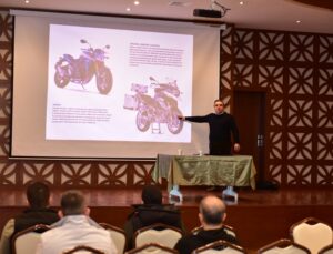 TUZLA BELEDİYESİ’NDEN MOTORLU KURYELERE EĞİTİM
