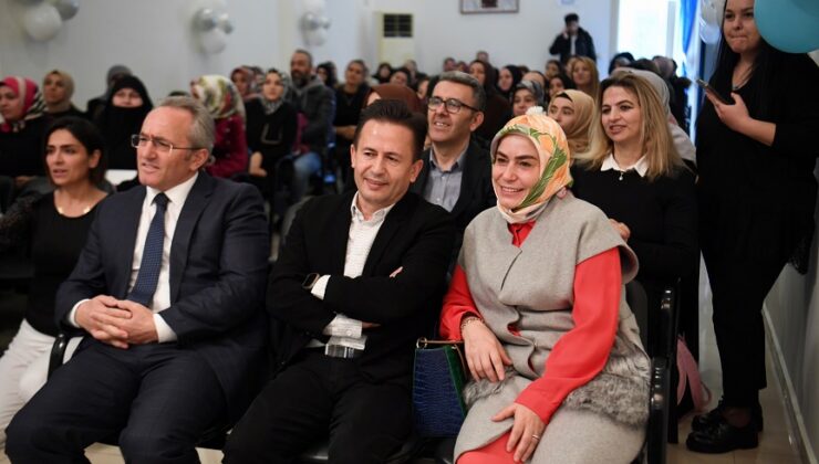 TUZLA’DA 12 AYLIK BEBEKLER EMEKLEME YARIŞMASINDA YARIŞTI, İLK KARNELERİNİ ALDI