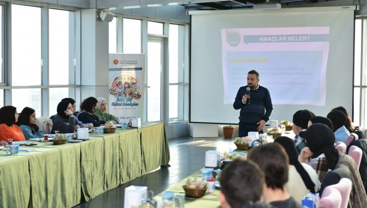 EBEVEYNLERİNE DİJİTAL OKURYAZARLIK ÖĞRETECEK GENÇLERİN EĞİTİMLERİ BAŞLADI