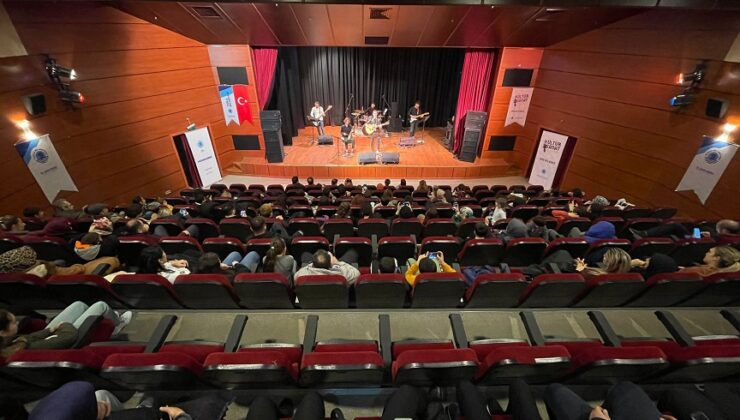 TUZLA’DA KARADENİZ RÜZGÂRI ESTİ