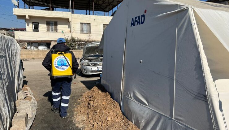 TUZLA BELEDİYESİ EKİPLERİ, ÇADIR KENTLERDE DEZENFEKTE ÇALIŞMALARI YAPIYOR