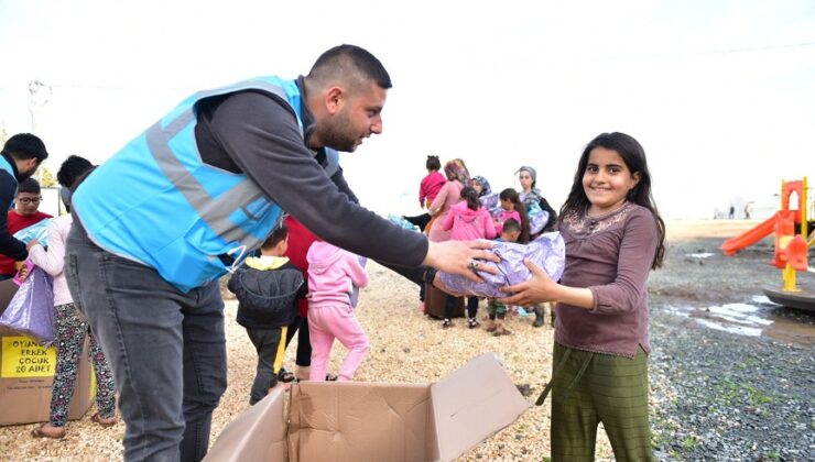 HATAYLI DEPREMZEDE ÇOCUKLARIN OYUNCAK MUTLULUĞU