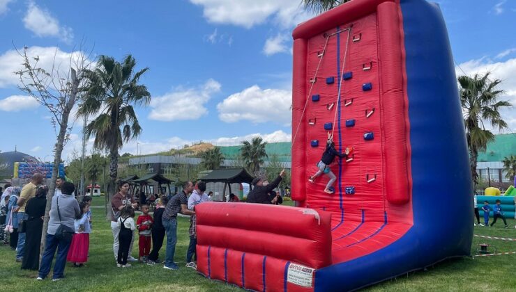 TUZLA’DA 23 NİSAN COŞKUSU YAŞANDI