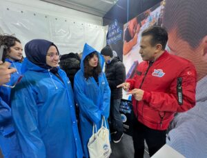 BAŞKAN YAZICI, SU ALTINDA MÜSİLAJ TOPLAMA PROJESİ GELİŞTİREN GENÇLERİ TEKMER’E DAVET ETTİ