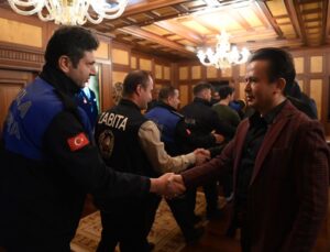 TUZLA BELEDİYE BAŞKANI DR. ŞADİ YAZICI: “KIRGINLIKLARI, DARGINLIKLARI BİR YANA BIRAKACAĞIZ”