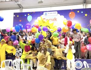 DEPREMİN YARALARI ÇOCUK ETKİNLİKLERİ İLE SARILIYOR