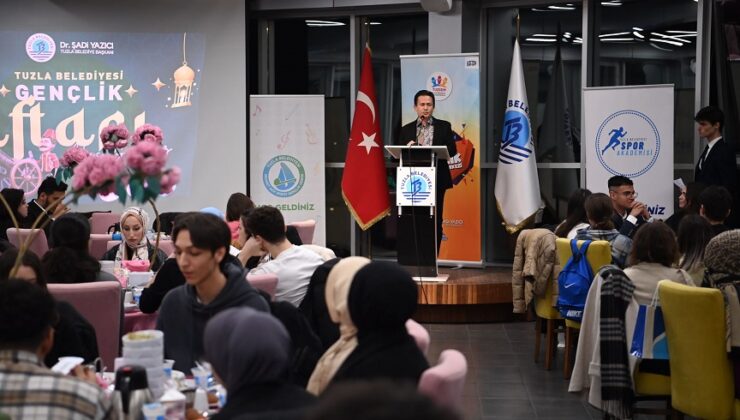 BAŞKAN YAZICI, GENÇLERLE İFTARDA BULUŞTU