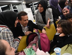 TUZLA’DA 31 YILLIK GELENEK. YETİM ÇOCUKLAR İFTAR PROGRAMINDA BİR ARAYA GELDİ