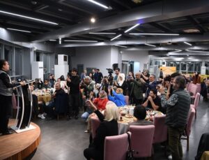 BAŞKAN YAZICI, GAZETECİ VE RADYOCULARLA SAHUR PROGRAMINDA BULUŞTU