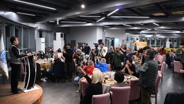 BAŞKAN YAZICI, GAZETECİ VE RADYOCULARLA SAHUR PROGRAMINDA BULUŞTU
