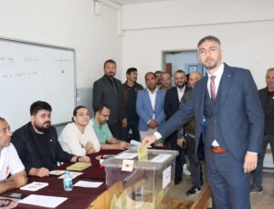 MHP’Lİ ASLAN BAŞKANI OYUNU KULLANDI