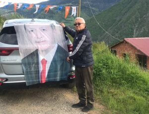 ALEMİN KÜRTÜN DE SAHAYI BOŞ BIRAKMIYOR