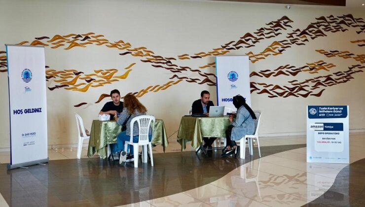 TUZLA BELEDİYESİ’NİN ORGANİZE ETTİĞİ TOPLU İŞ GÖRÜŞMESİNDE 38 KİŞİ AMAZON’DA İŞE BAŞLADI