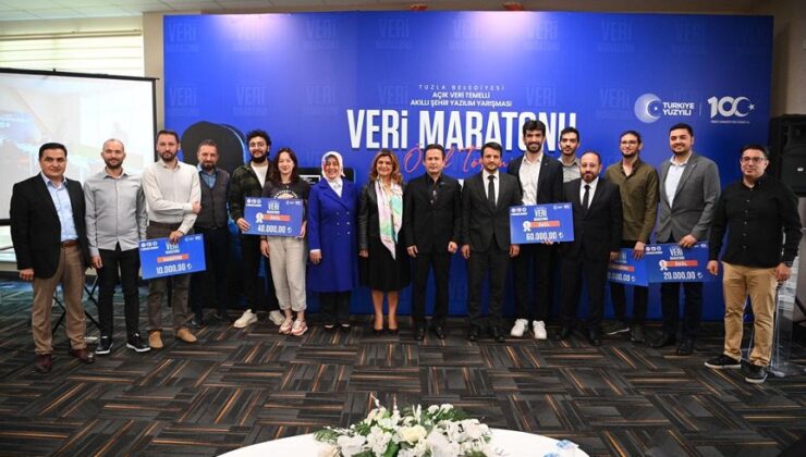 TUZLA’DA DÜZENLENEN ‘VERİ MARATONU’ YARIŞMASI’NDA ÖDÜLLER SAHİPLERİNİ BULDU