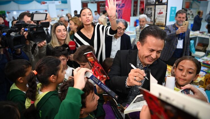 DR. ŞADİ YAZICI: KİTAPLAR APAYRI DÜNYALARA KAPILAR AÇAR