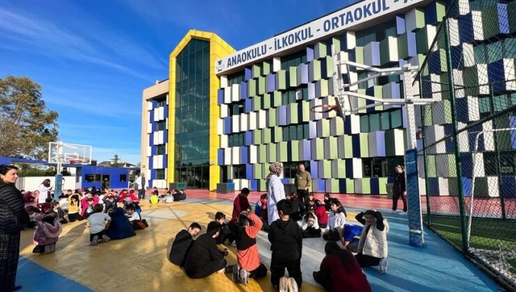 KALE OKULLARINDA “DEPREM ANI VE TAHLİYE” TATBİKATI YAPILDI