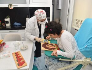 TUZLA BELEDİYESİ’NİN EVDE SAĞLIKTA TUZLA MODELİ, TÜRKİYE’YE ÖRNEK OLUYOR