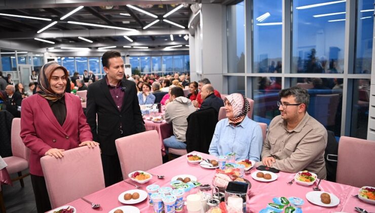 TUZLA BELEDİYESİ’NDEN ANLAMLI İFTAR: ŞEHİT VE GAZİ AİLELERİ ONUR KONUĞU