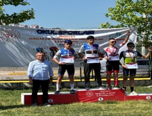 KALE OKULLARI SPOR DA BAŞARIYI GELENEKSEL HALE GETİRDİ